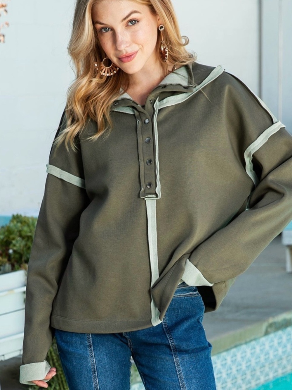 Olive Green Contrast-Trim Snap Pullover Size Medium - Picture 1 of 4